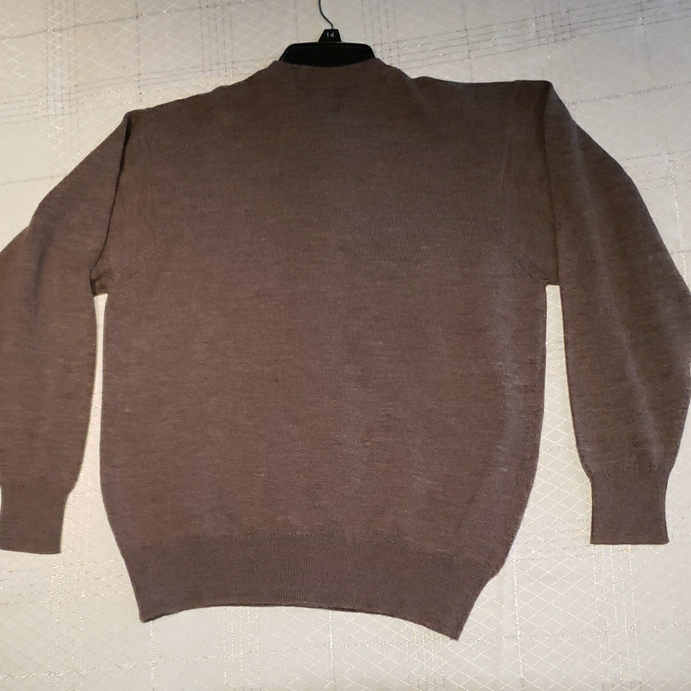 Burberry Vintage Women's 100% Merino Wool Cardigan Sweater with Gold Buttons - Picture 10 of 14